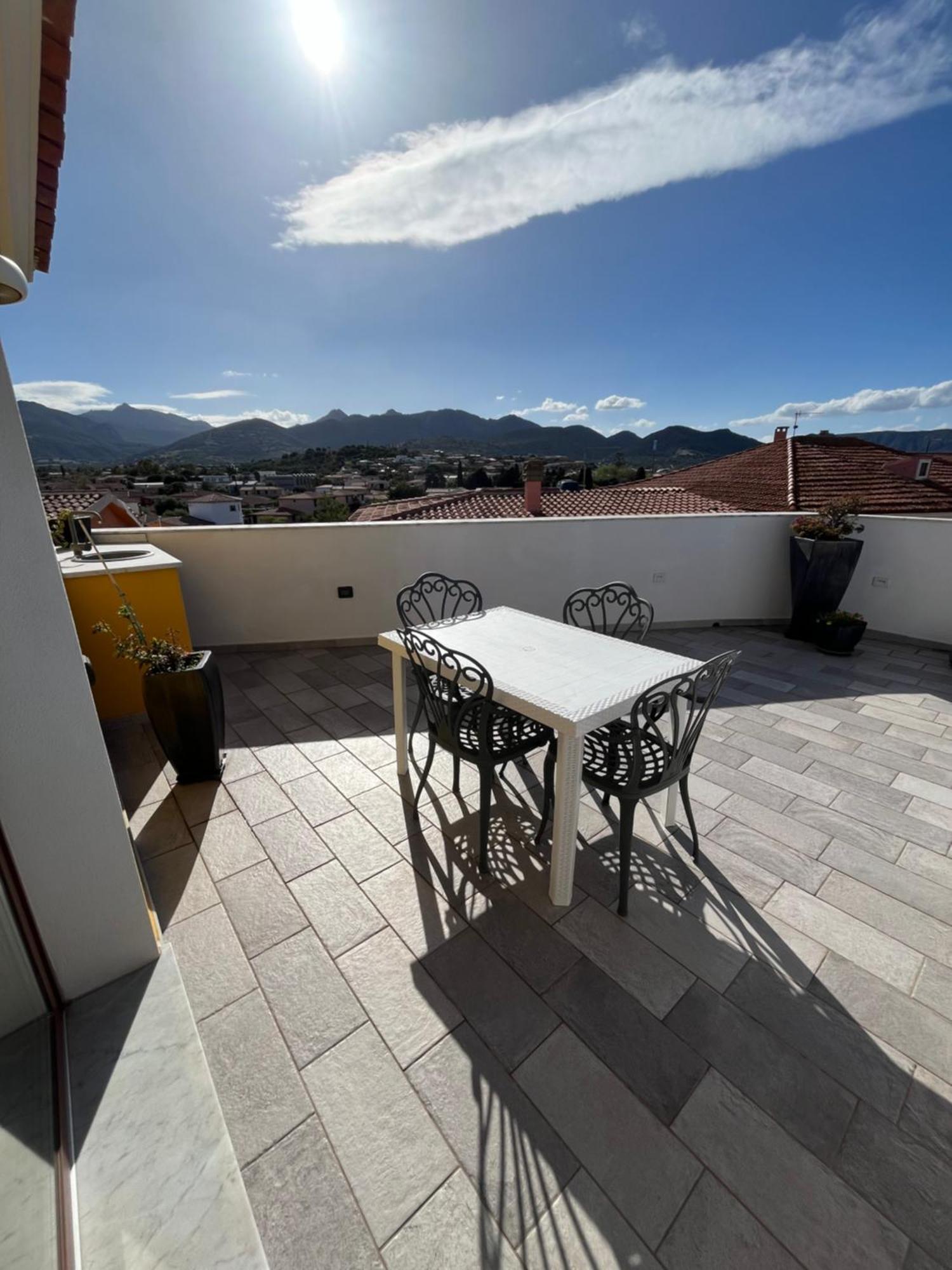 B&B Florian San Teodoro  Buitenkant foto